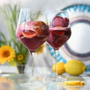 Rotweinglas-für-gin-min